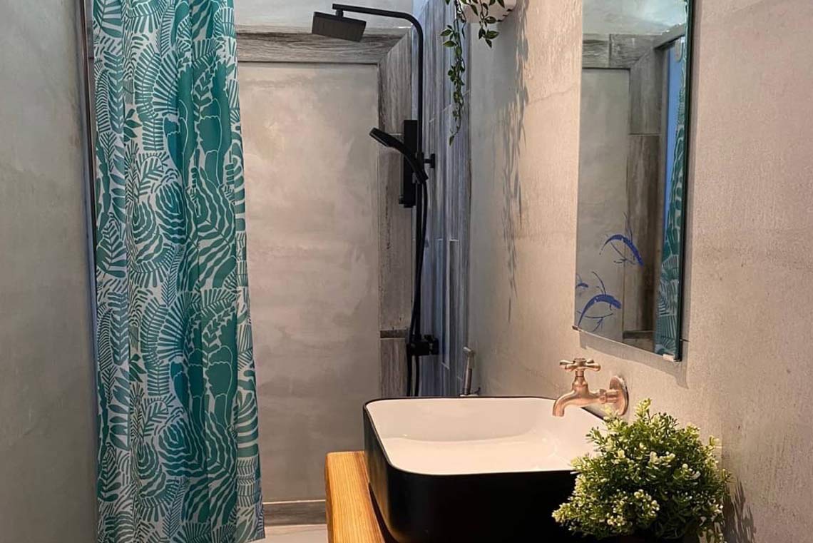 嵐海⼀-廁所淋浴間