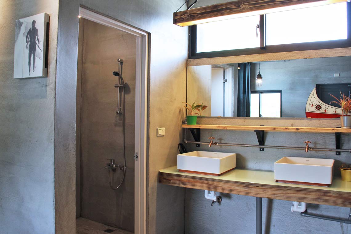 海陸-廁所淋浴間